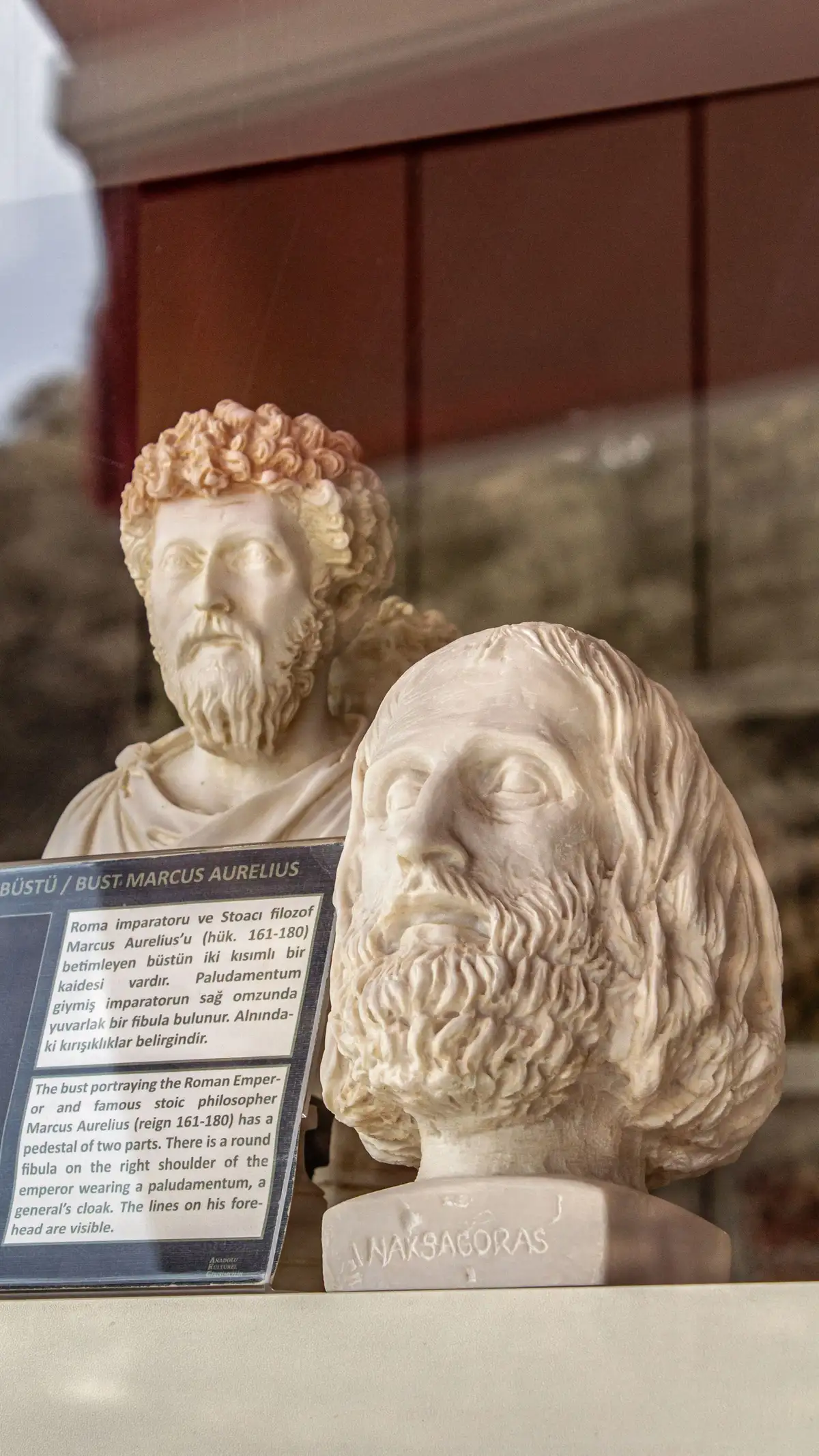 Busto de mármore de Marco Aurélio em museu, para entender quem foi Marco Aurélio